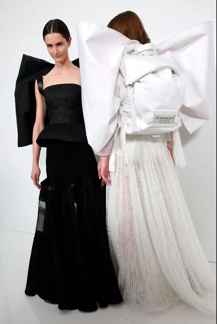 女裝流行元素分析 蝴蝶結(jié)元素在服裝設(shè)計中的運用(圖11)