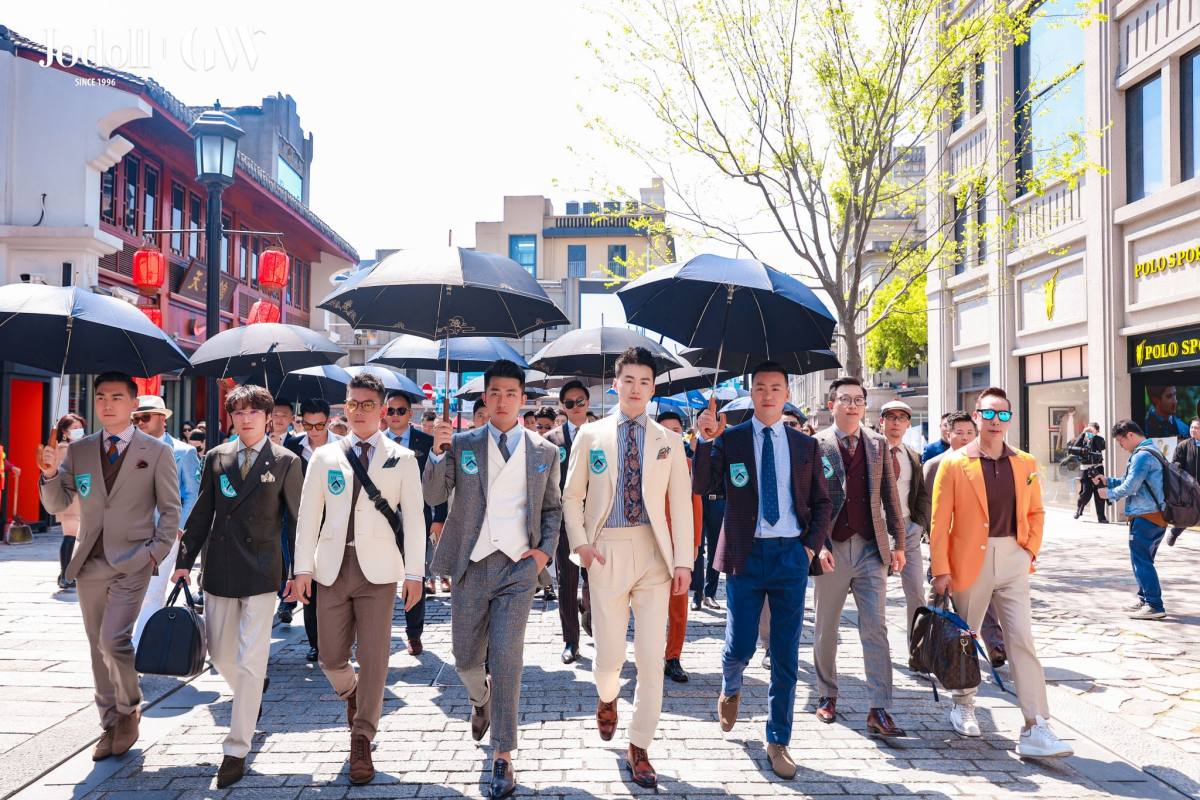 把正裝穿進日?！?021中國（溫州）紳裝文化節圓滿落幕